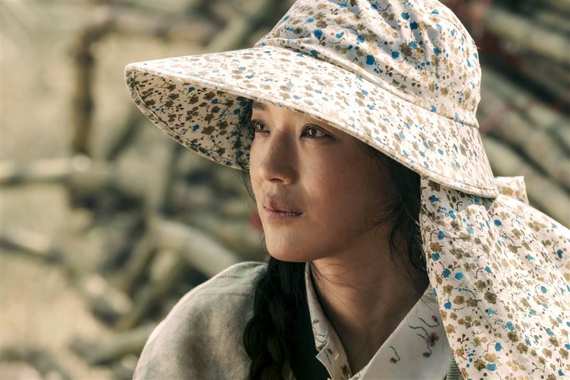 舒淇素顏化身農婦！挨轟形象不搭　「他等待10年」沒動搖：是唯一人選