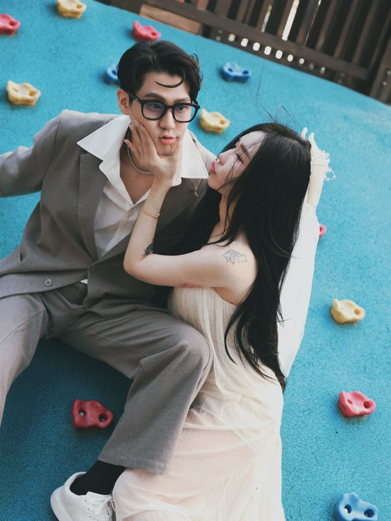 李玉璽甜娶大6歲許允樂!「登記後急做1事」內幕曝光:被愛包圍