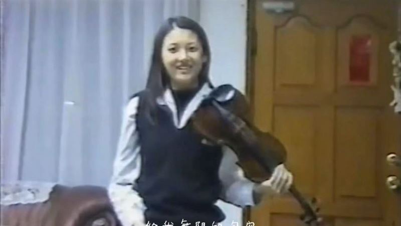 林逸欣成長影片逼哭一票網友！從小到結婚全記錄　配樂是18年前寫給爸爸
