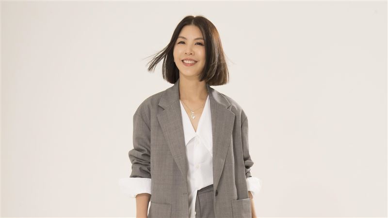 國外人氣繪本翻譯身份曝光！竟是超大咖天后　瞞著老公偷偷進行工作