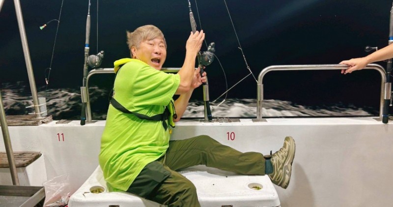 胡瓜海釣暈到臉色蒼白!犒賞員工爽快砸5萬