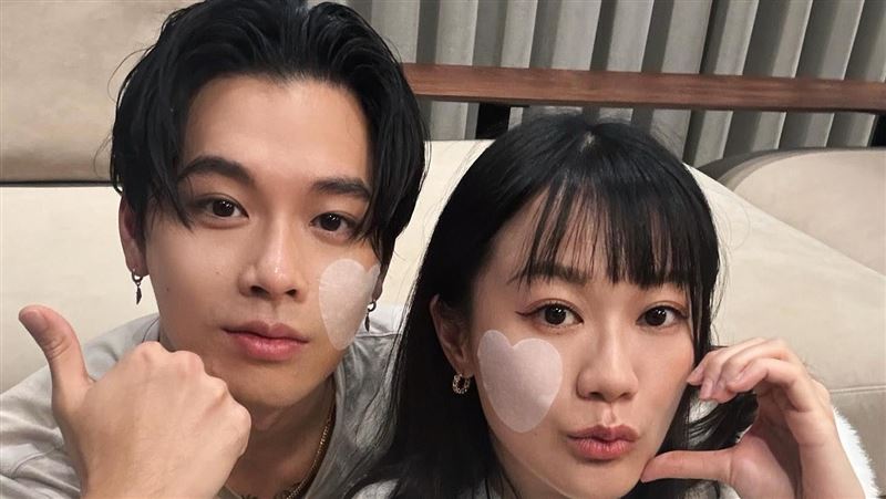 恭喜！高爾宣妻平安生產「湊足好字」　曬「二寶腳ㄚ印」謝他們支援