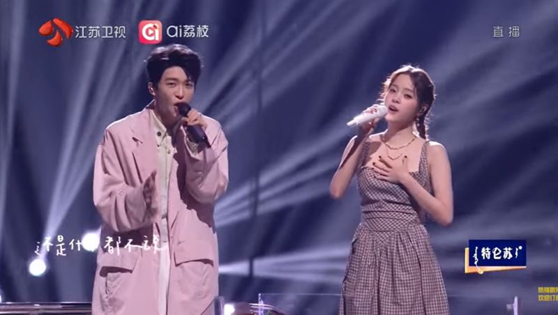 音樂才女改開嗓更撩人！歐陽娜娜跨年對唱黃子弘凡　玫瑰花車甜出新高度