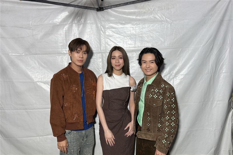 3大天團感情超好!跨年夜趕場「視訊連線合體」告白:最滿足新年禮