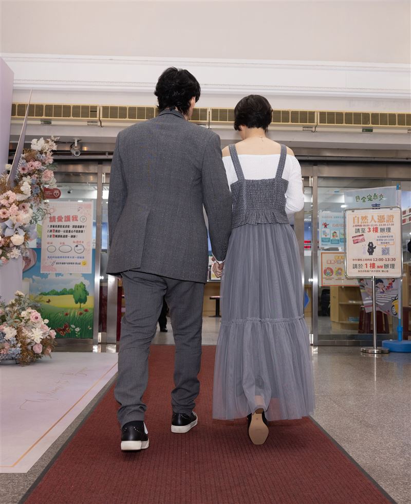 蕭煌奇早想婚了！昔被拍到身旁有她　新婚妻正臉曝「完全是理想型」