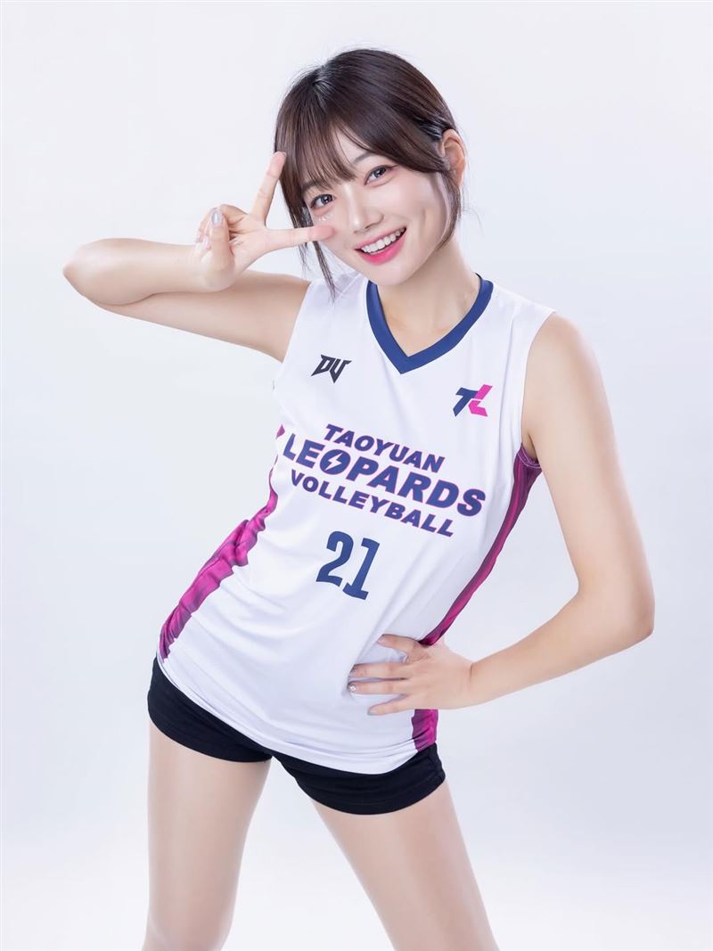 去年空降來台！韓籍啦啦隊女神「撞臉J級AV神乳」爆紅　網驚：AI換臉？