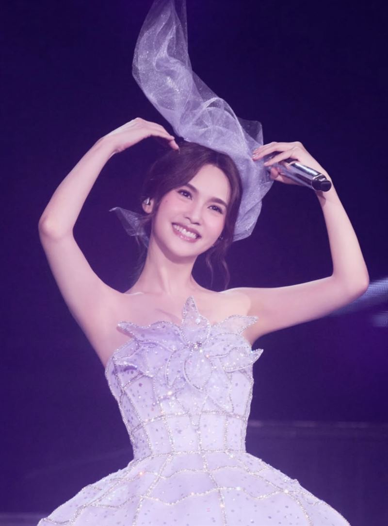 才認「有天離開演藝圈」楊丞琳整頭大爆改：實在沒忍住⋯網全看傻