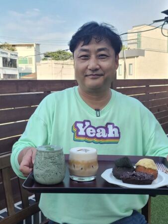 錄節目到一半心肌梗塞!「男星心跳停了」友以為玩笑⋯他首還原現場