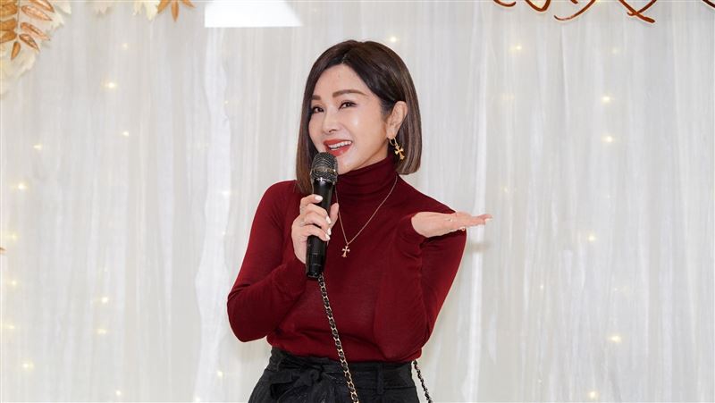 獨家／陳美鳳財產全給她！「助理妹妹」真實身份曝光　兩人竟是親姐妹