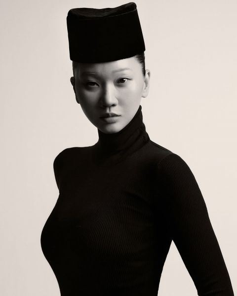 女星自爆10多歲遭強迫「大量裸拍」！演藝圈黑暗內幕震撼曝光