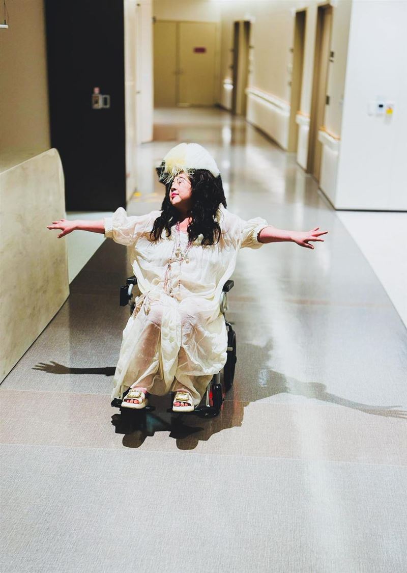 陳文茜癌末人工血管遭感染 需人攙扶突爆:手術失敗