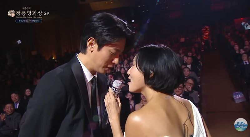 朴正民認了！穿華莎「愛的禮物」現身電影宣傳　CP粉暴動：假戲真做