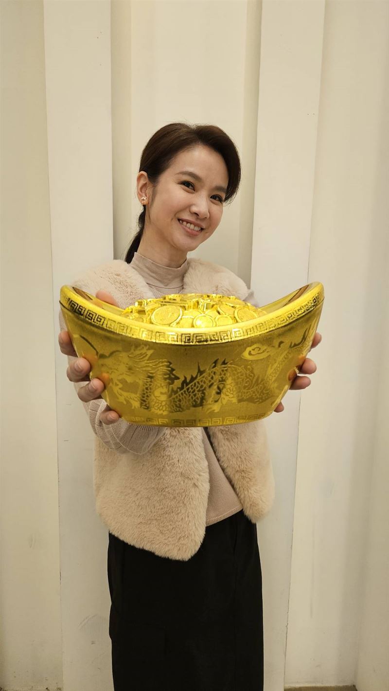 陳小菁升格9孫嬤！過年豪砸紅包「孫子6000、女兒12萬」超狂金額曝光