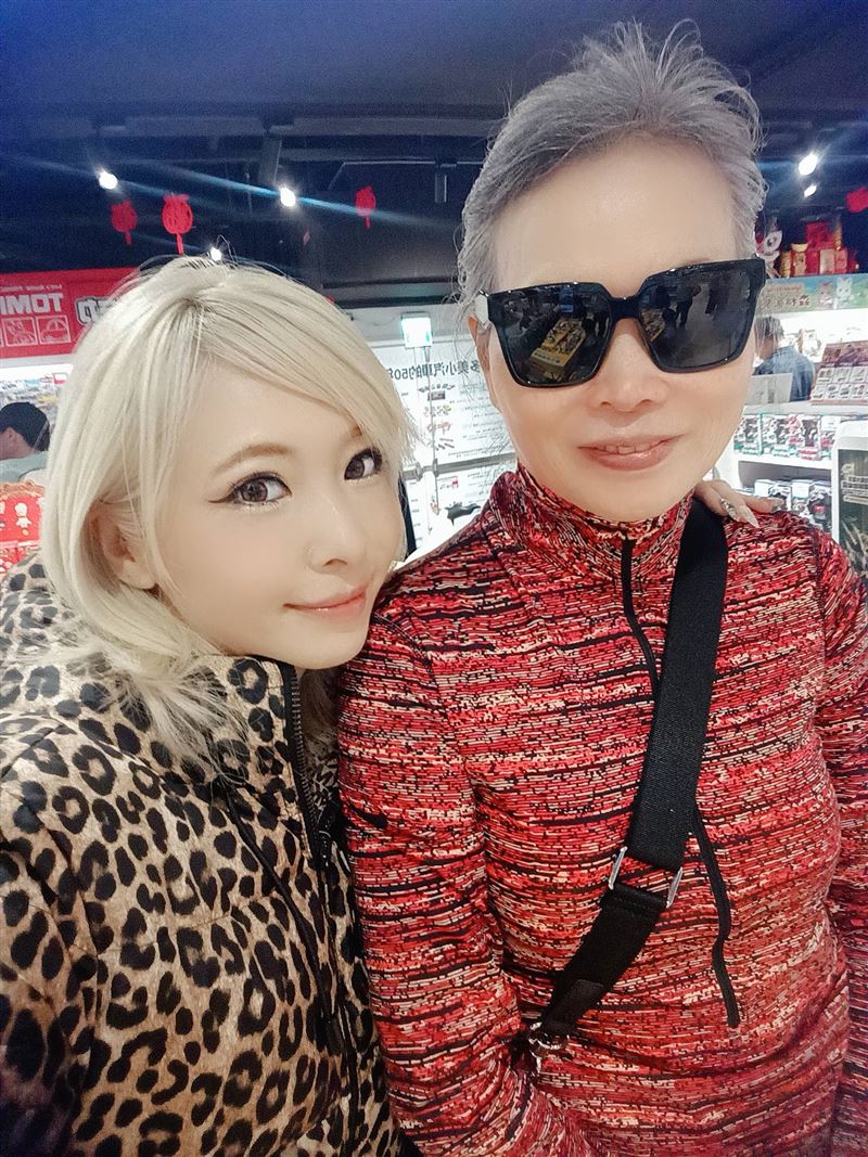 Makiyo離婚2年「未斷聯前婆婆」!同框洩真實互動 感性告白:謝謝有妳