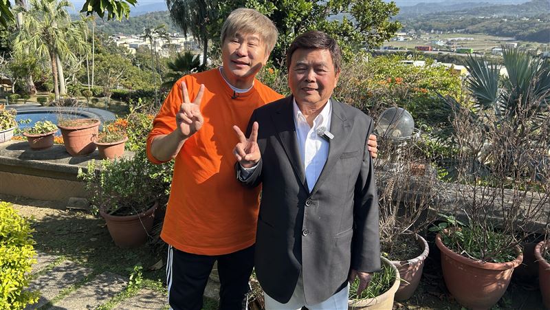 胡瓜神秘粉絲「超狂身分」曝光!曬法拉利車、千坪豪宅 畫面震撼全場