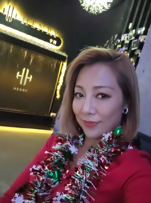 嫁本土男星15年!關伊彤深夜突拋離婚震撼彈:仍是一輩子親人