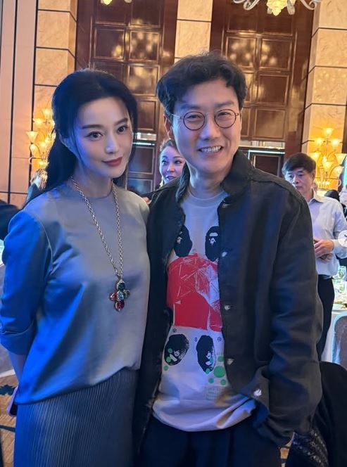 遭中國封殺8年!范冰冰突同框《魷魚遊戲》導演 網瘋猜「未來動向」