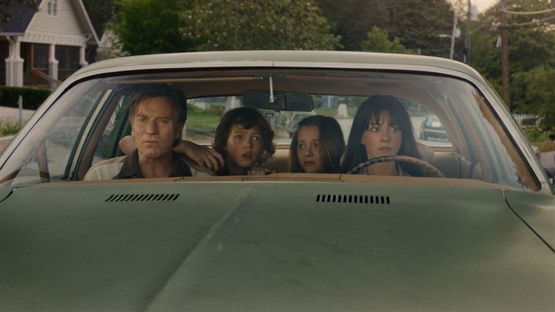 安海瑟薇好忙！《橡樹街末日》穿越回恐龍時代　攜手伊旺麥奎格冒險求生