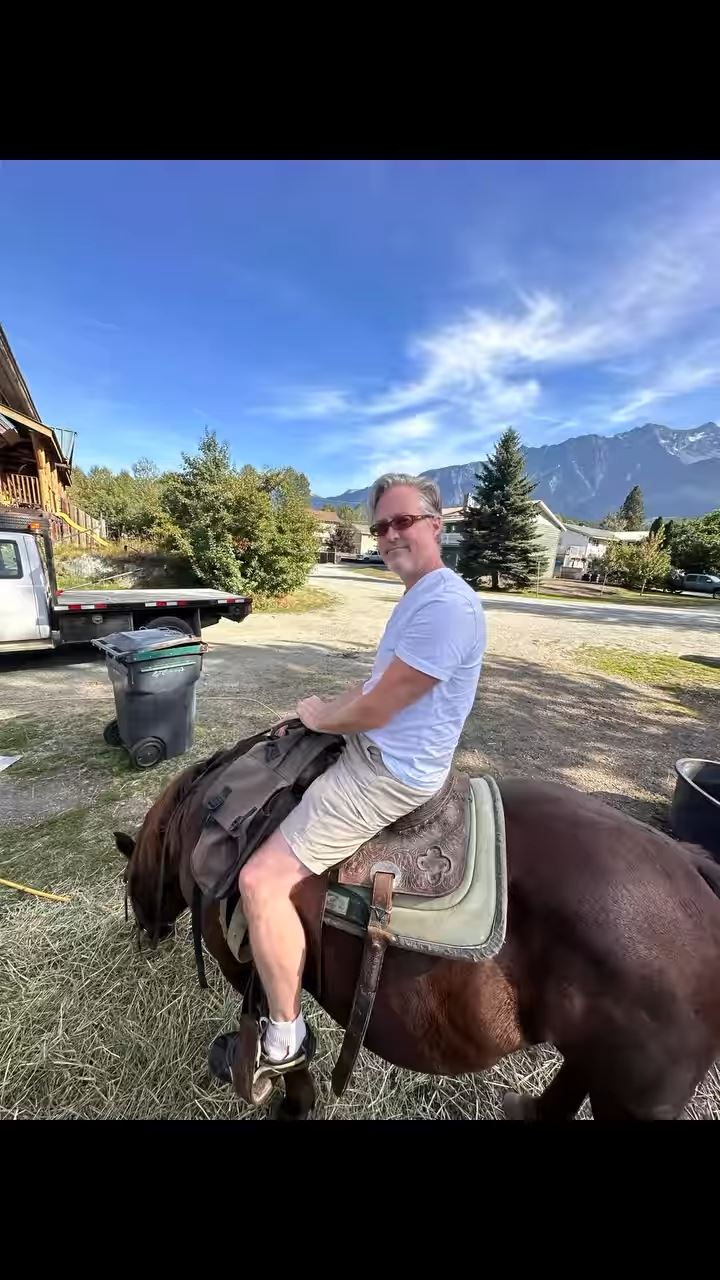 提告葛斯齊!前經紀人448字控「收到騷擾照」 夏克立回應了