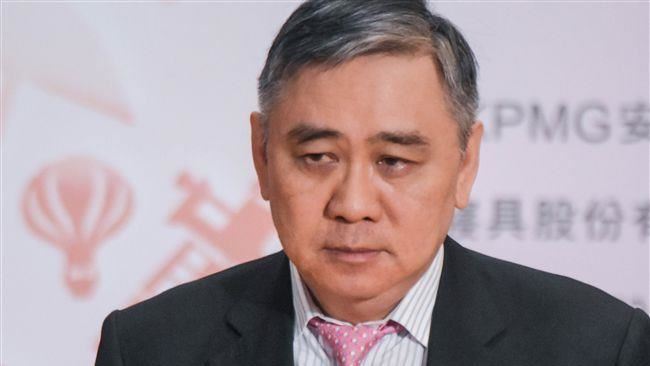 王文洋爆爺孫戀！ 76歲婚紗女王霸氣認了「睡27歲鮮肉」：他就圖我錢