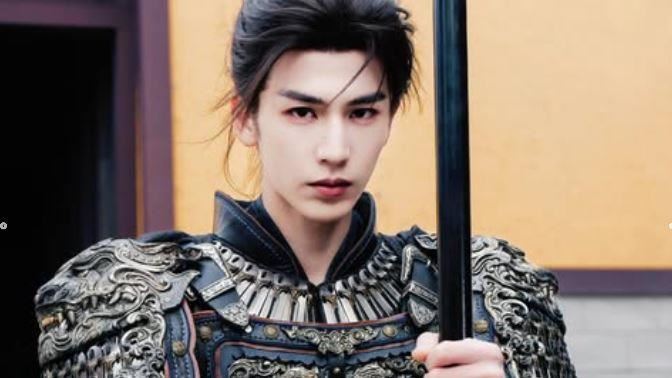 張凌赫《逐玉》帥到出戲!遭酸「粉底液將軍」粉絲力挺:偶像劇不美誰看