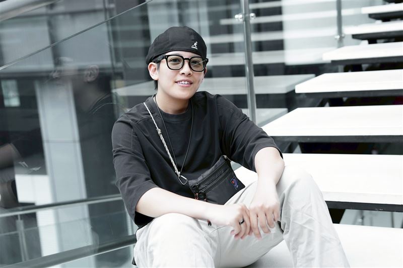 獨家／昔《星光》踢館爆紅！曾靜玟斜槓街頭藝人　「日賺200元」吐心聲