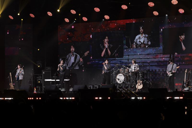 韓團私密照片流出!N.Flying來台公開手機相簿 寵粉嗨跳LUCY健康操