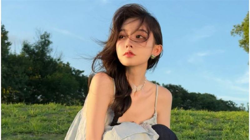 抗癌後強勢回歸！馮提莫大方認整形　自爆雙眼皮做壞嚇到「怎麼這麼醜」