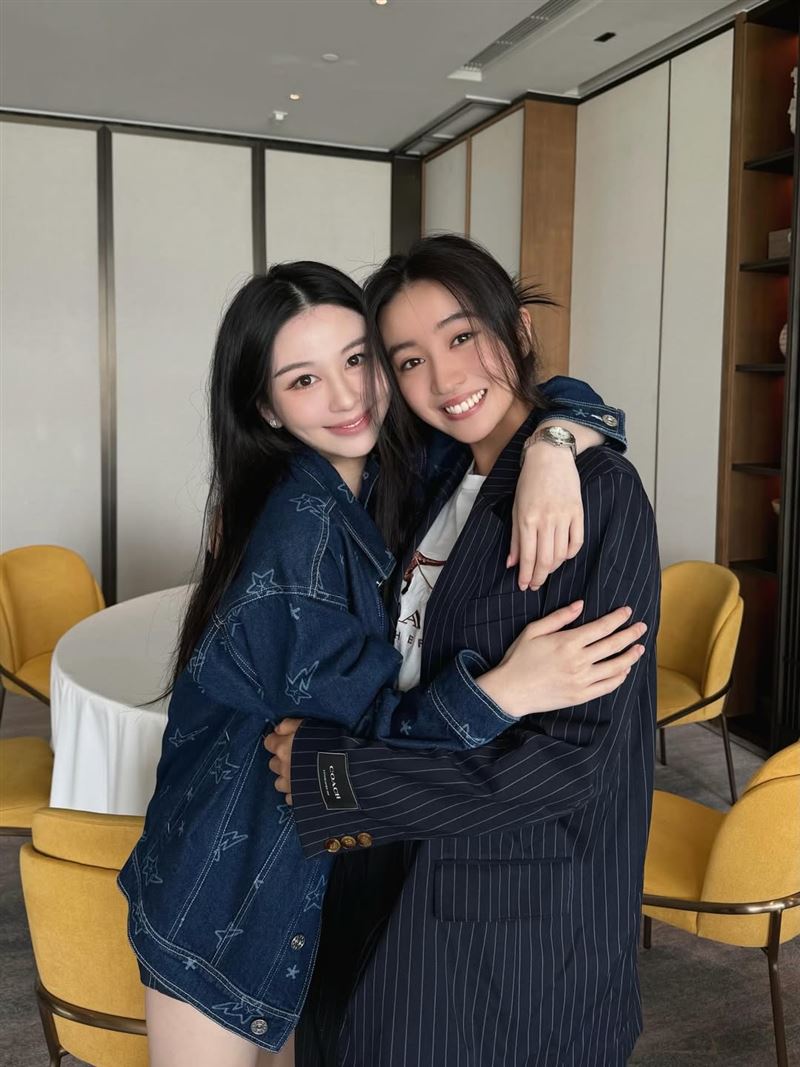 兩代女神世紀同框！邱淑貞、工藤靜香合體「最美星二代」美貌掀熱議