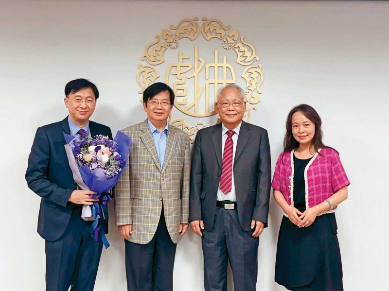 車不在學校當曠職　校方逼退敖國珠宮鬥手法曝光