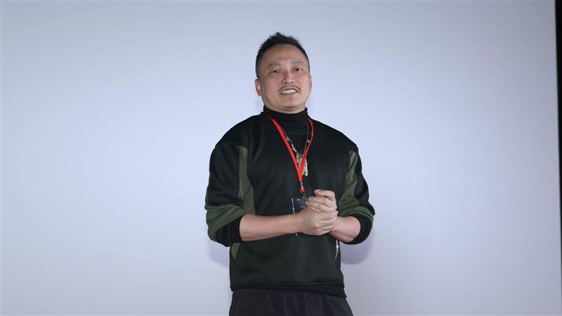 抄襲官司慘敗道歉李烈！錢人豪又遭爆分手尹馨　「關鍵內幕」曝光了
