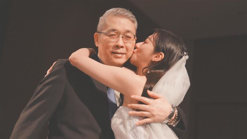 林逸欣父癌逝！就醫才知攝護腺癌末　醫曝「無聲殺手」：50歲後每年檢查