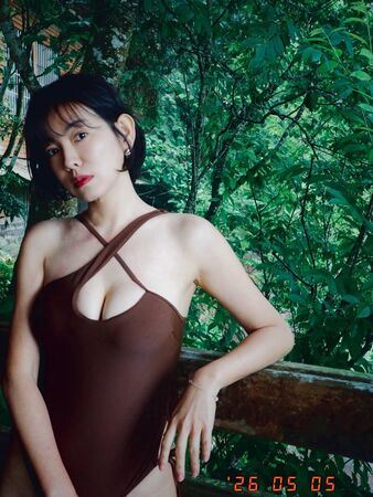 米可白泳裝大秀「水滴級」好身材！　下一秒自爆：一餐吃3碗飯