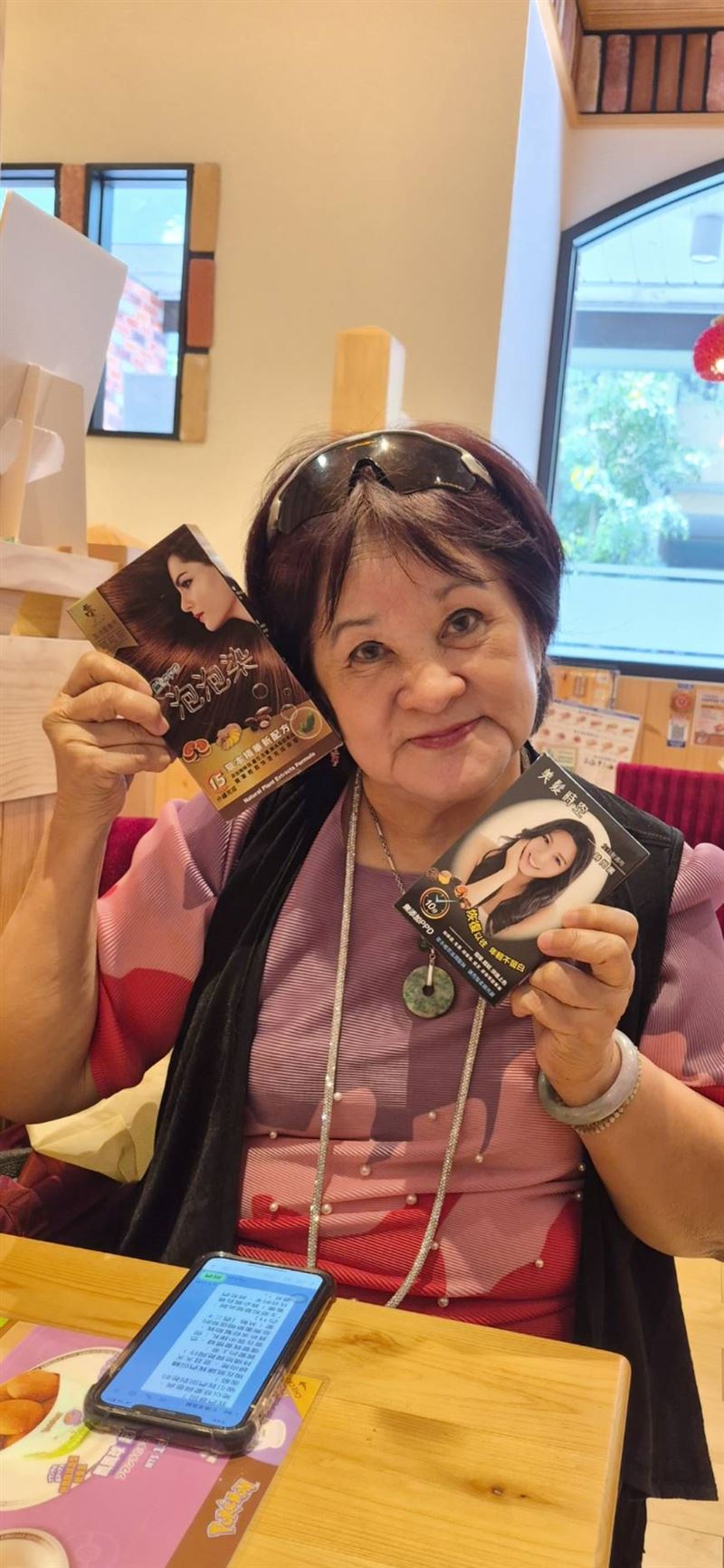 失婚破產重病打擊！75歲資深女星曬「超狂新身分」求生　驚人近況曝