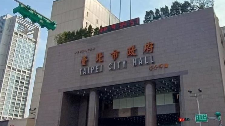 中國網紅免安檢直闖北市府震撼驚呼：這就是文明！中網嘆：反觀我們