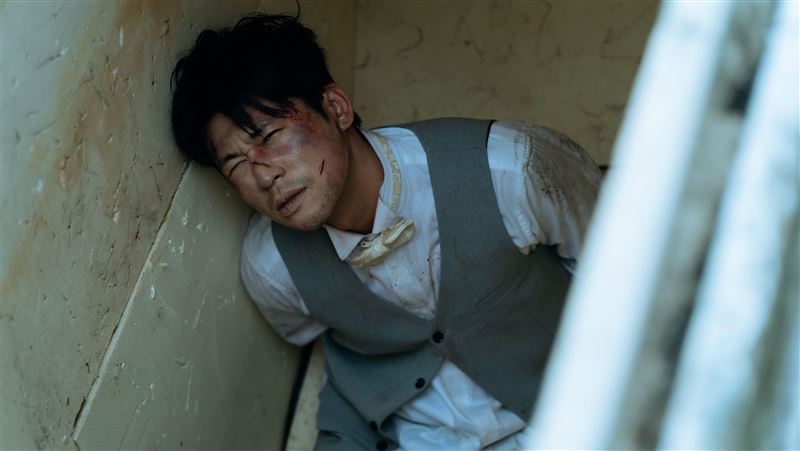 導演故意不喊卡！黃迪揚遭掐脖缺氧...見「人生跑馬燈」崩潰吐心聲