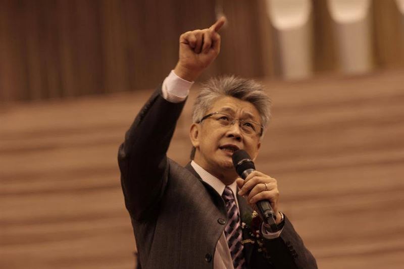腦出血插管甦醒!《六燈獎》主持人恢復自主呼吸 寇乃馨揭病況