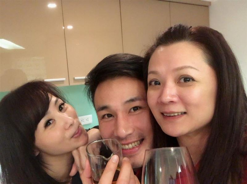 見傅子純遺容崩潰！高欣欣痛罵「搞什麼東西呀」　曝遺孀現況惹鼻酸