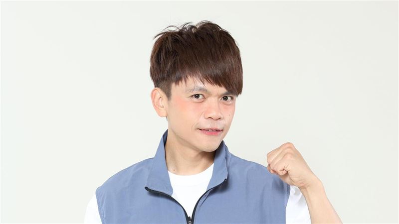 花200元請畫家替兒作畫！蔡阿嘎下秒「1舉動」遭網砲轟：不尊重