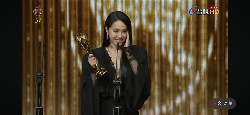 金曲37／蔡依林隔19年再奪歌后！感性告白骨灰粉　淚喊：還有很多要努力