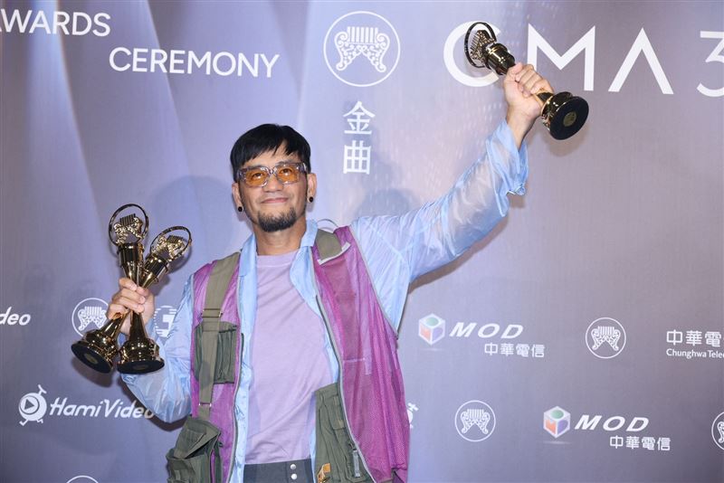 張震嶽奪金曲3大獎首發聲　認曾低潮、失去希望：創作治癒了我