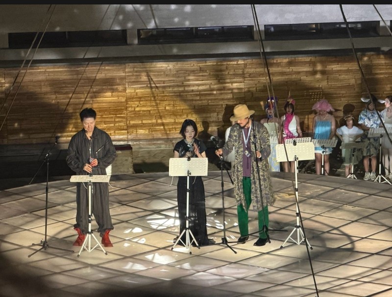 2年沒戲拍!三金影后轉戰演舞台劇「全程看提詞機」 觀眾暴怒退票