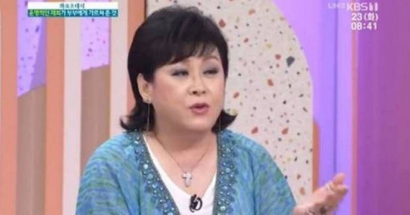 73歲歌后罹腎臟癌2年惡化 拳王尪病榻旁守護!友曝近況:連喝水都困難