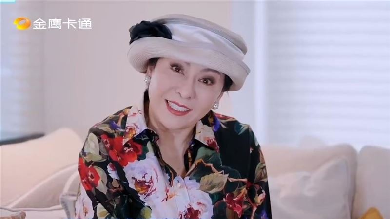 向太大談寶寶睡姿!公開評繼女向詠恒「頭扁得像切開的西瓜」挨轟