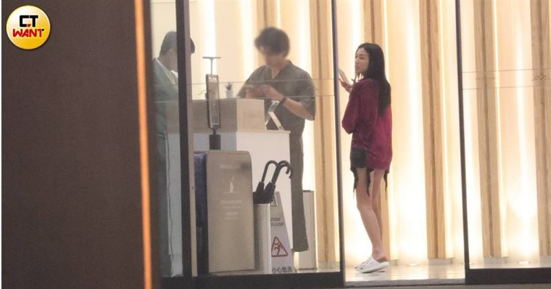 愛的直通車／星二代游宇潼新對象曝！夜奔飯店會高帥男共處至凌晨未離開