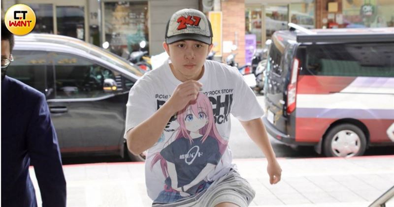開完了!孫安佐持槍遭訴首開庭 淡定離開:講很多了
