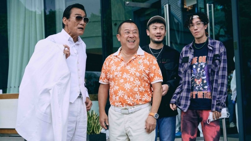 疫情重創演藝圈!他自掏25萬救21名技師 大咖天王也出手