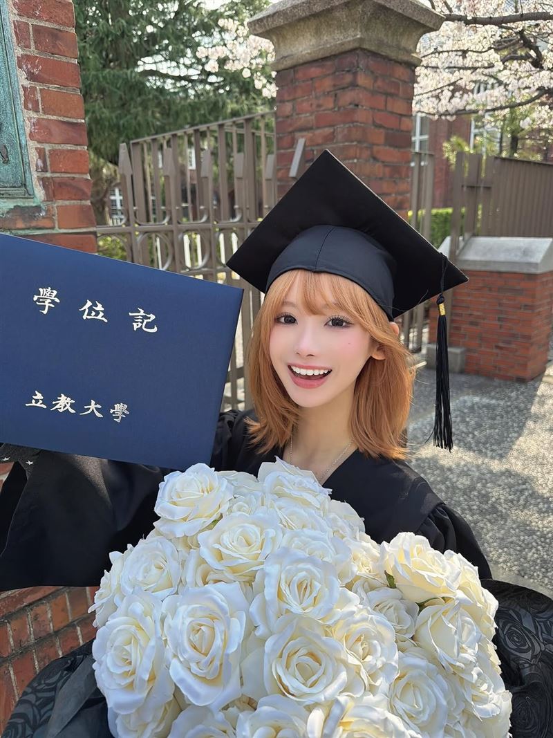 25歲Mina遭網暴離世!曾並肩追星路人淚憶暖心互動:她真的很善良