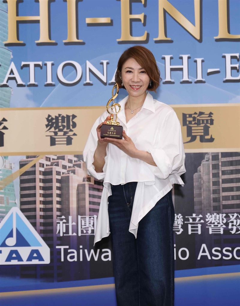 遭傳離婚、女兒非親生!李翊君露面回應了 談「檢場是否驗DNA」反應曝
