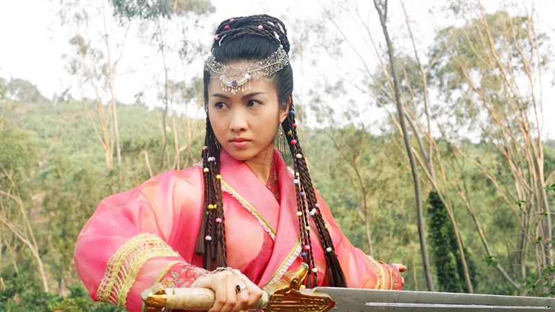 周芷若原本是她！《倚天屠龍記》選角內幕曝光　黎姿、佘詩曼差點演反